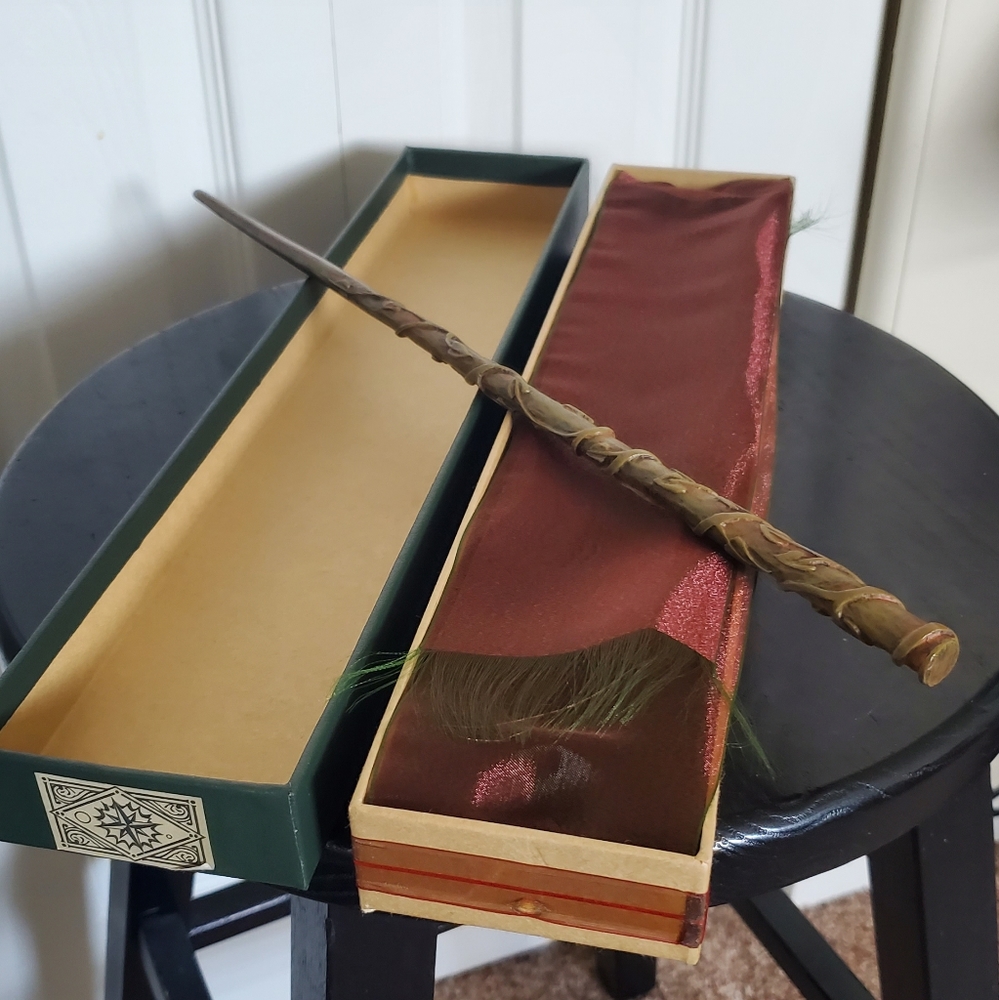 Hermione's Wand with Ollivander Box